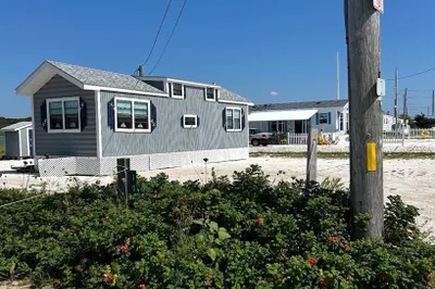109 East Beach Road 1
