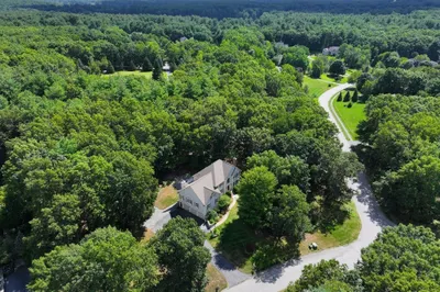 78 Duck Pond Dr 1
