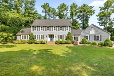43 Simmons Dr 1