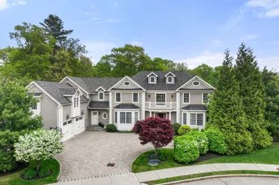 25 Kesseler Way 1