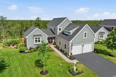 25 Wisteria Rd 1
