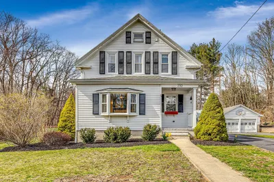 232 Pleasant St 1