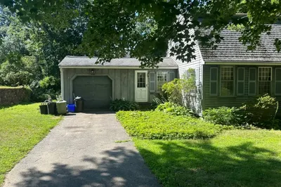 20 Pine Hill Rd