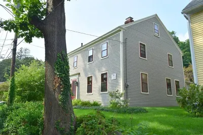 4 Andrews Lane 1