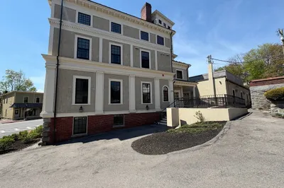 275 Broadway St #2041 1