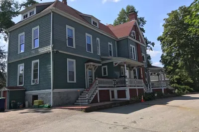 82 Middle Street, St #2