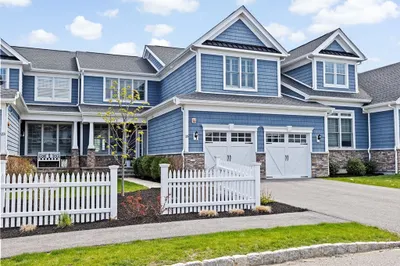 25 Lois Ann Ct #25 1