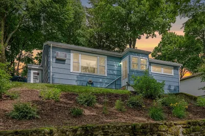 19 Maplewood Rd 1