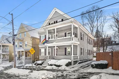 27 Dunlap St #3