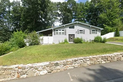 25 Schofield Dr