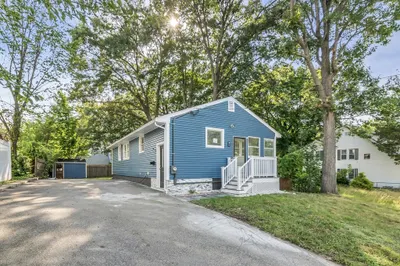 7-b Stevens St