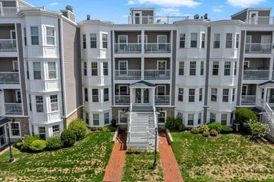 15 Park Ave #302 1