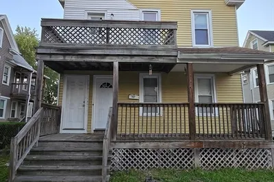 207 -209 White Street 1