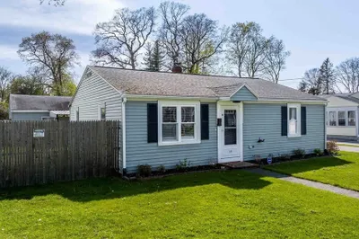 14 Maple St 1