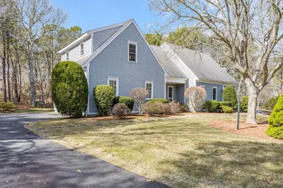 17 Nicholas Drive 1