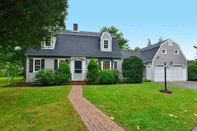 7 Carleton Circle 1