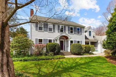 17 Sherburne Rd 1