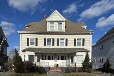 131 Court St #2R 1