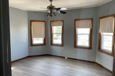 8 Lane St #1