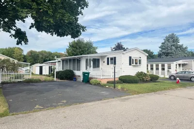 9 Shortway Dr 1