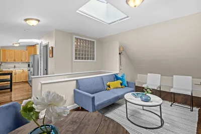 47 R Jamaica St #3 1