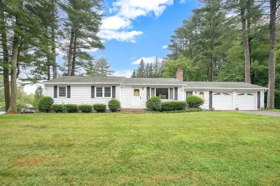 7 Warwick Dr
