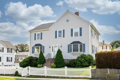 22 Narragansett Rd 1