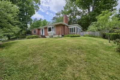 119 Rawson Rd 1