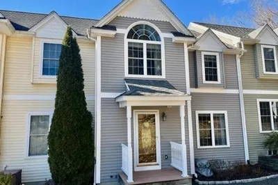 37 W Summit St #2