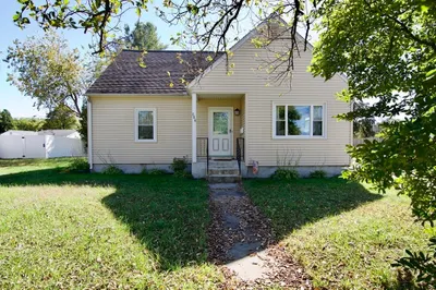 586 Granby Rd 1