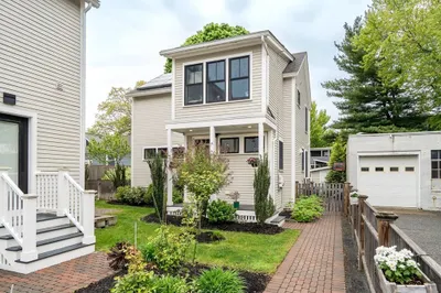 16 Jackson Pl