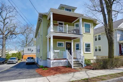 17 Bartlett Ave #1