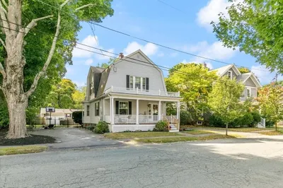 10 Raymond Ave