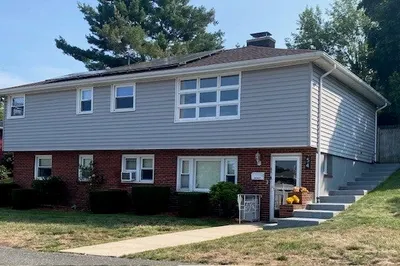 54 Ensign St 1