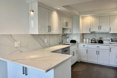 250 Hammond Pond Pkwy #911S 1