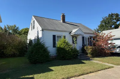 158 Davis St