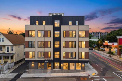 4164 Washington St #06 1
