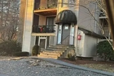 49 Parker Ave #14