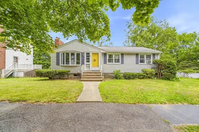 5 Hull Dr 1