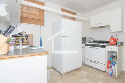 48 Brighton Ave #B2 1