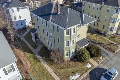 15/15a King Philip Rd