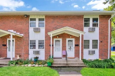 78 Manor Ct #78 1