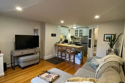 36 Temple Street #2