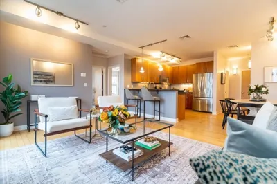 24 Bay State Rd #18 1