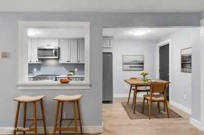 20 Colonial Drive #10 1