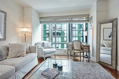 1 Avery Street #14E