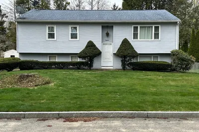 18 Crystal Brook Drive