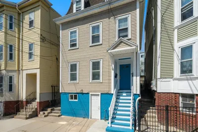 212 Princeton St #U2 1