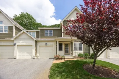 4 Lowell Dr #4