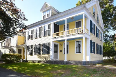558 N Main St 1